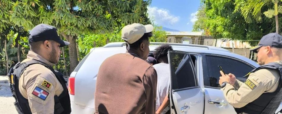 Autoridades arrestan hombre por supuesto tráfico de drogas en Azua