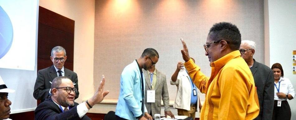 El merenguero Kinito Méndez gana presidencia de Sgacedom