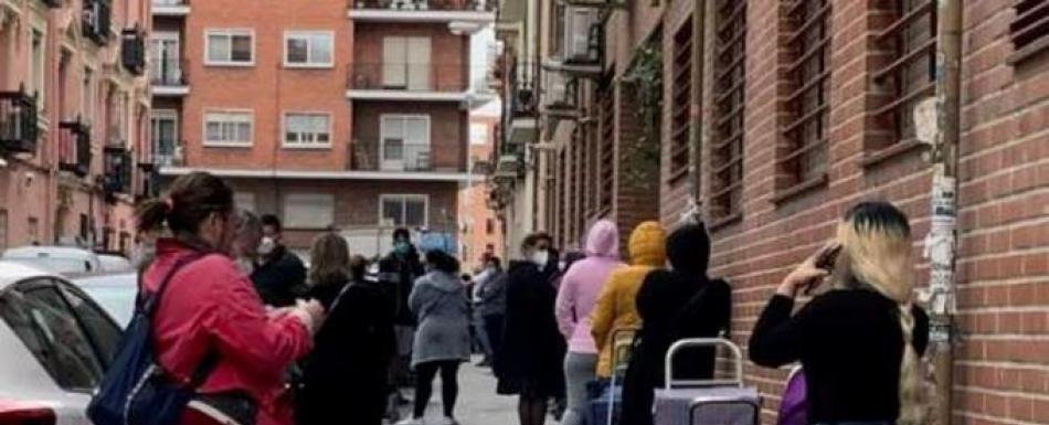 España prevé regularizar a medio millón de inmigrantes, la mayoría latinoamericanos