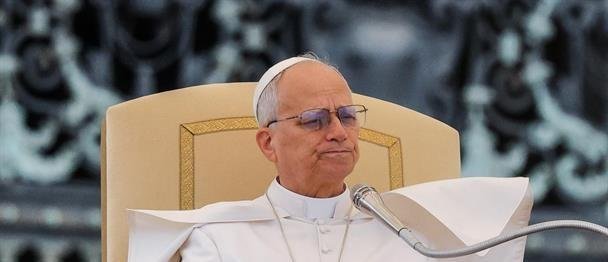 El papa lamenta ante los cardenales que la Iglesia "cerrase la puerta" a víctimas de abuso