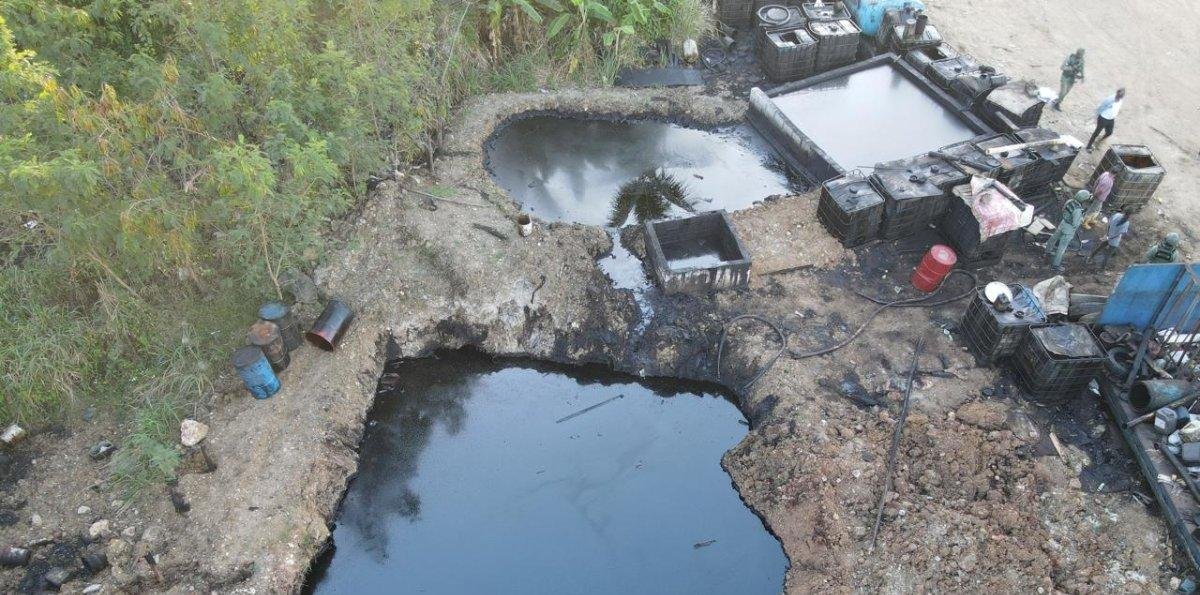 Operativo conjunto paraliza empresas por vertido de desechos peligrosos