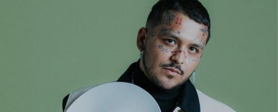 Nodal responde a Cazzu por sus críticas a la canción “Rosita”