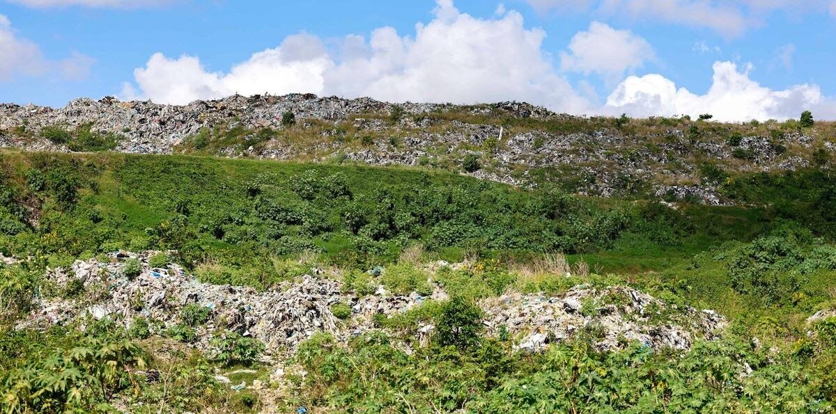 Inician obras provisionales para transformar el vertedero de Duquesa