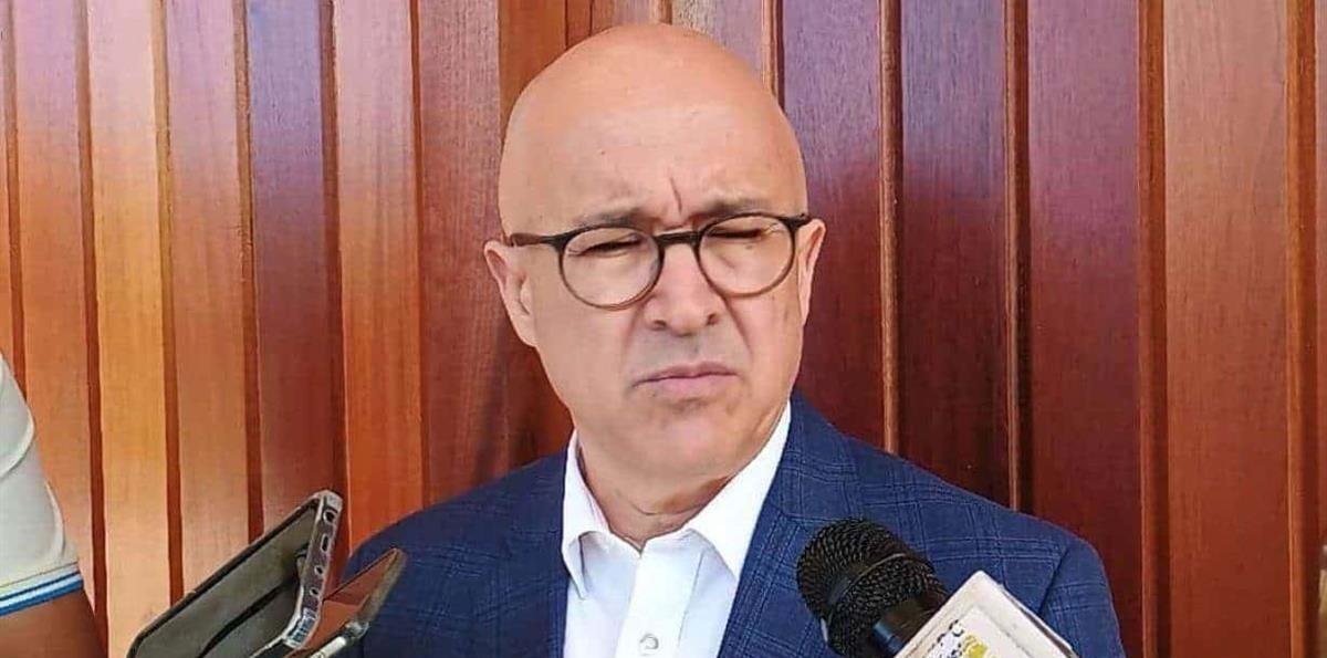 Domínguez Brito califica al Gobierno de “inepto” tras apagón general y cuestiona subsidios eléctrico