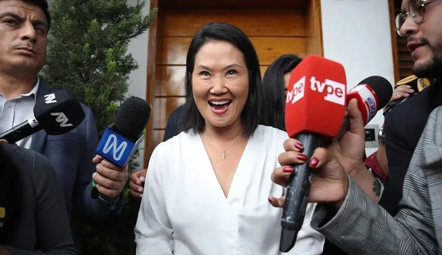 Keiko toma ventaja