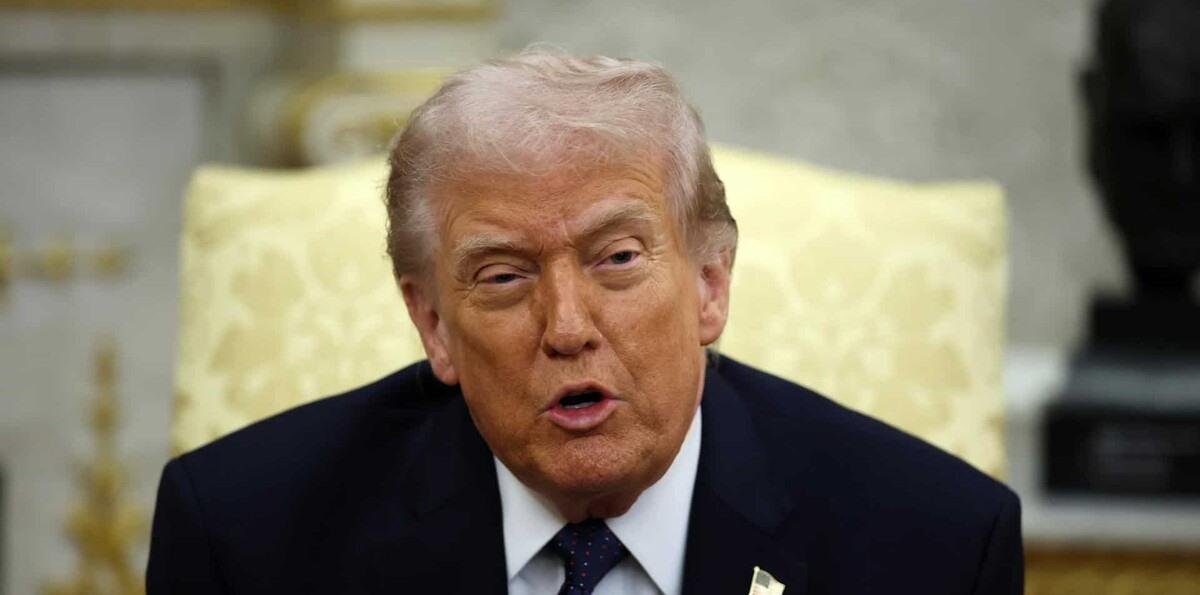 Trump anuncia escolta militar para cruzar Ormuz y seguros "razonables" a las navieras