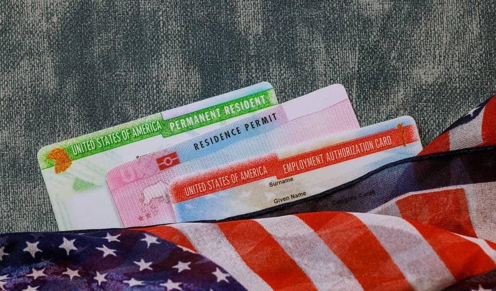 EE. UU. planea suspender los permisos de trabajo para solicitantes de asilo durante "años"