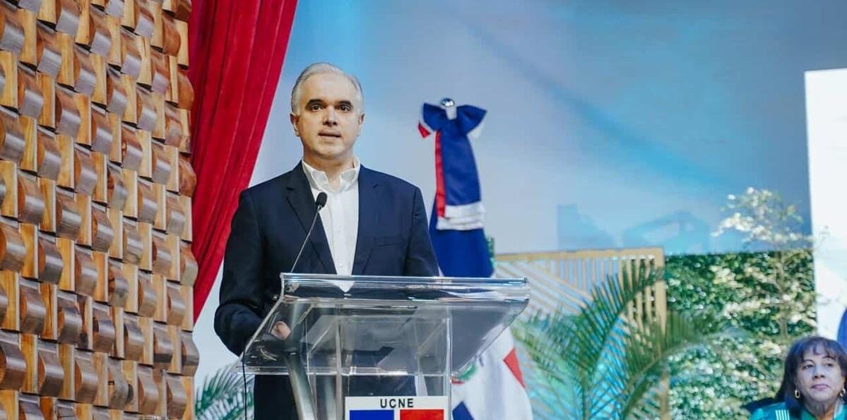 Luis Miguel De Camps: "El cambio del sistema educativo ocurre cuando el docente está bien formado"