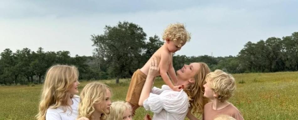 Viuda de James Van Der Beek recibe un millón de dólares en 24 horas tras pedir ayuda con sus 6 hijos