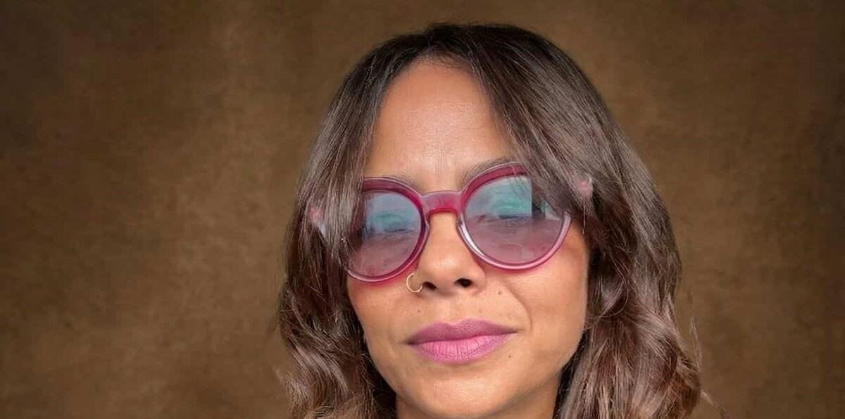 La artista Ana Fe lanza su primer libro "Poesía Necia", disponible en Amazon desde el 6 de marzo