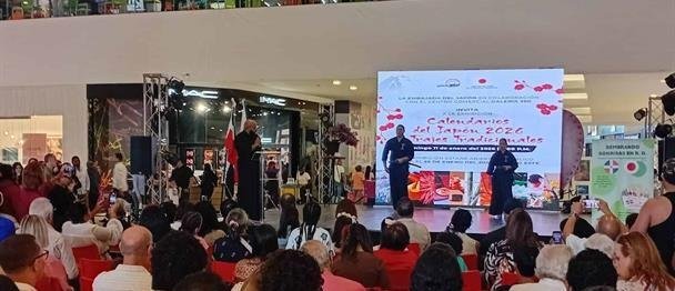 La Embajada de Japón inaugura la exposición "Calendarios del Japón y trajes tradicionales"