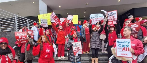Unas 15,000 enfermeras inician la mayor huelga del sector de la historia de Nueva York