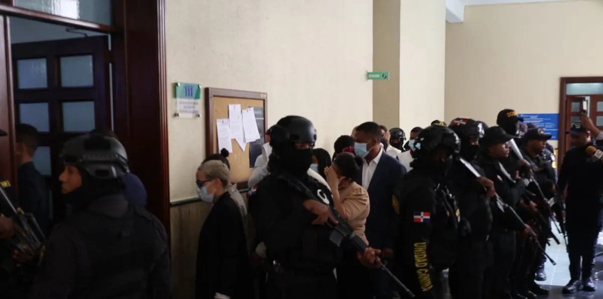 SeNaSa 2.0: imputados llegan al tribunal para conocerles coerción