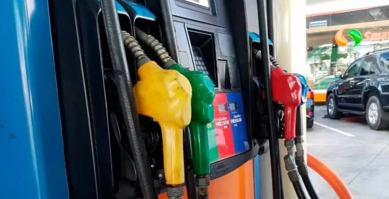 Gobierno dominicano reajusta los precios de 4 combustibles
