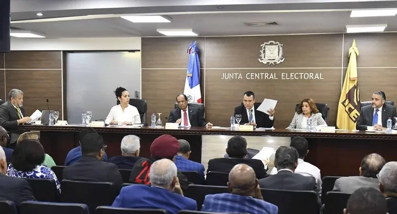 JCE abre proceso sanción a ACD Media por difusión encuestas