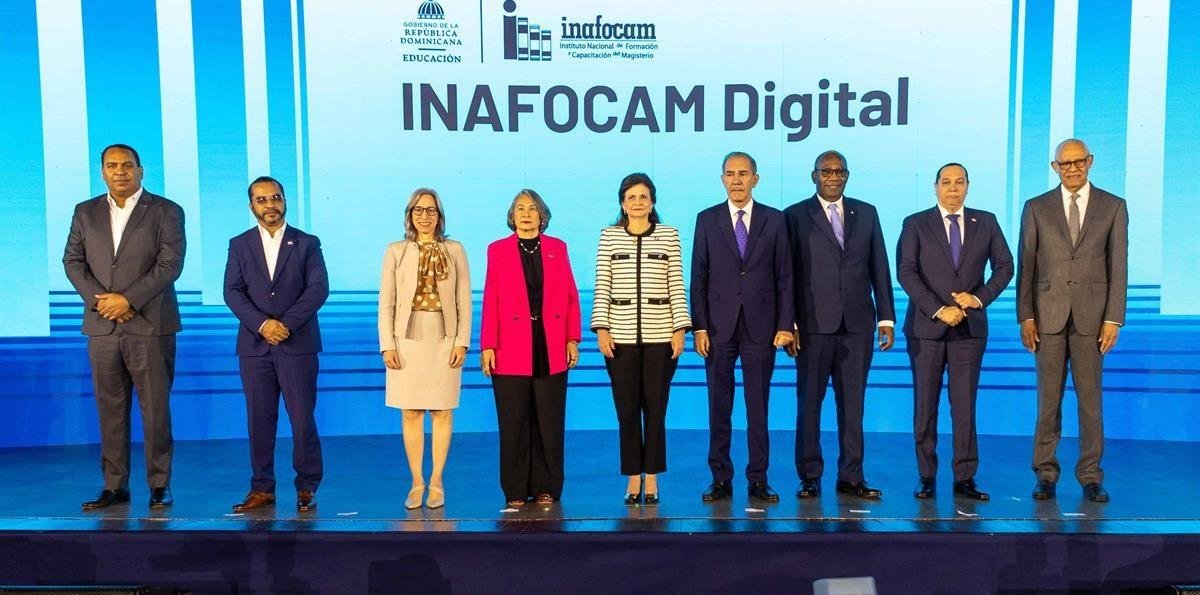 Gobierno lanza Inafocam Digital para fortalecer la formación docente