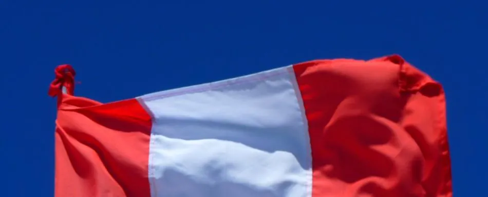 Los peruanos viven las elecciones con confusión, incertidumbre y hartazgo hacia políticos