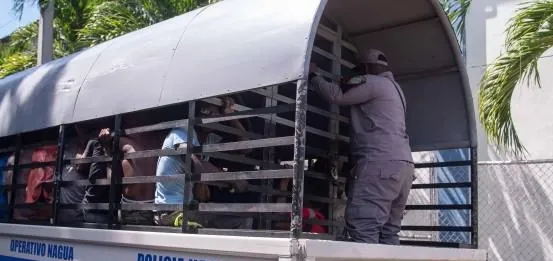 Migración repatria en dos días 2,936 haitianos sin documentos