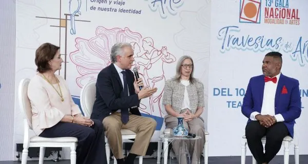Ministro anuncia una histórica muestra Modalidad en Artes