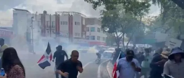 PN dispersa con bombas grupo agropecuarios iba al Palacio