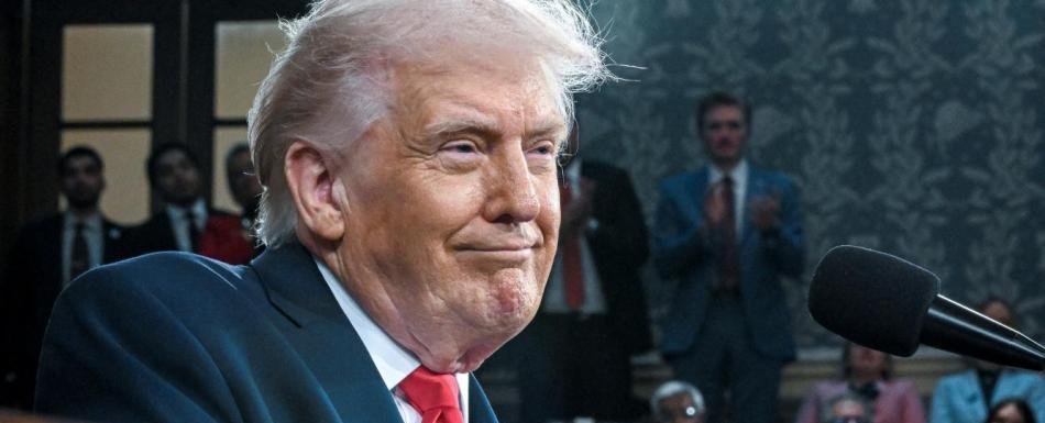 Trump anuncia que la "gran ola" de ataques contra Irán "está a punto de llegar"