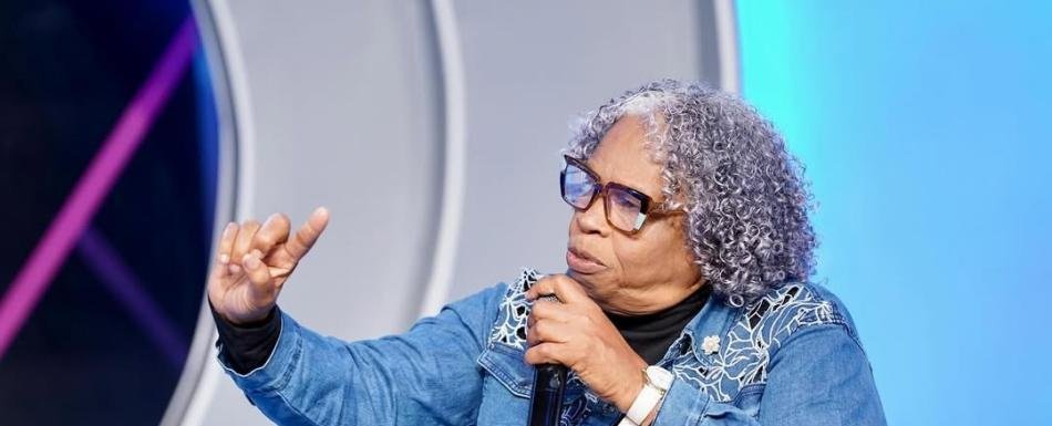 Martha Candela aclara no está enferma: "El candelero sigue encendido"