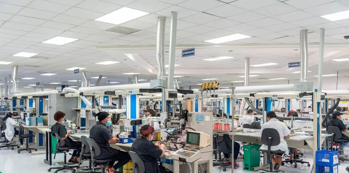 El índice de actividad manufacturera logra una ligera mejoría impulsado por las ventas