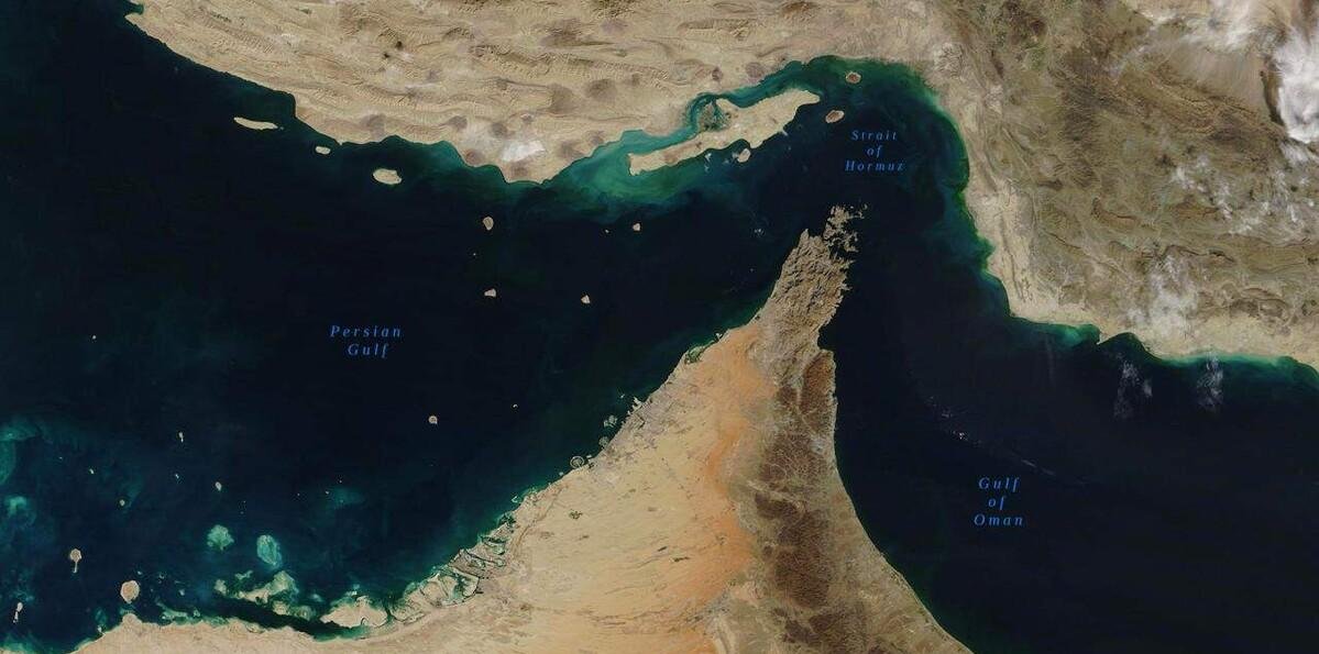 El tráfico de petroleros en el estrecho de Ormuz cayó un 90%, según consultora Kpler