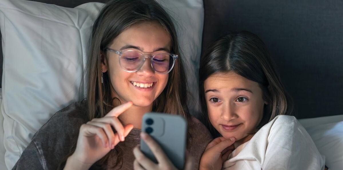 El uso prolongado de pantallas aumenta los casos de miopía, astigmatismo y estrabismo