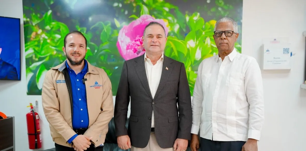 TNR expone avances en riego agrícola al ministro de Agricultura