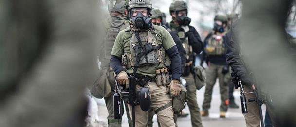 Manifestantes desafían en Mineápolis las redadas antiinmigración tras detención de un niño