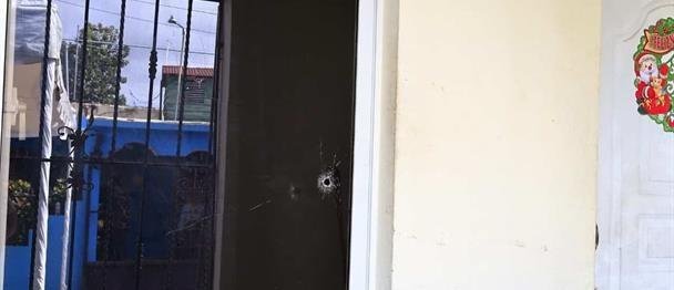 Hombre muere a tiros cuando llegaba a la casa de su padre en Pedro Brand