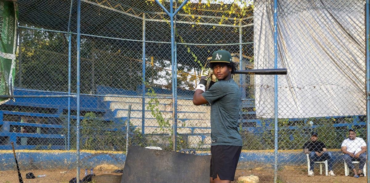 El talento de Johenssy Colomé obligó a duplicarle el bono de firma