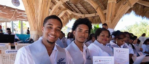 Infotep gradúa a 63 participantes del primer Diplomado Distintivo del Puerto de Cruceros Cabo Rojo