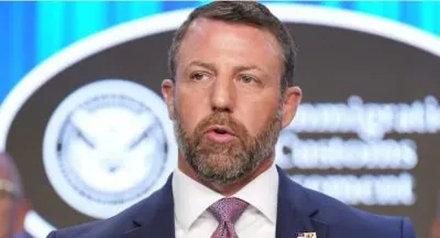 Mullin justifica disparos ICE a dominicano por «antecedentes»