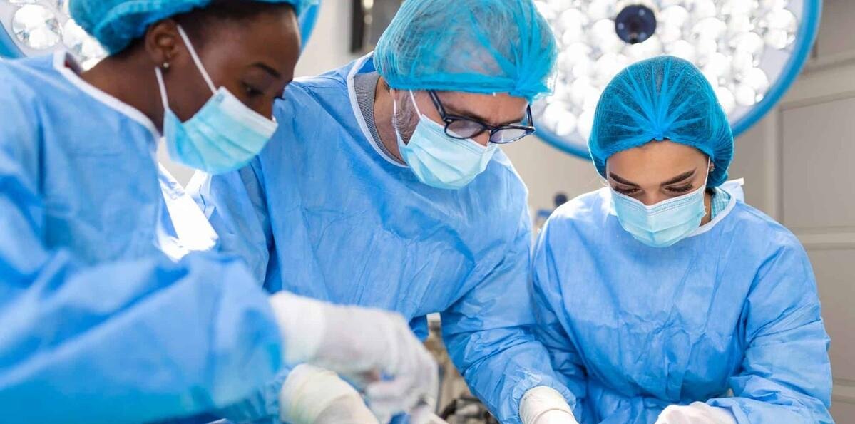 ¿Cómo se realiza una cirugía de extracción de un tumor cerebral con el paciente despierto?