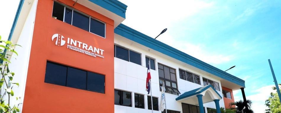 Abinader recibirá nueva licencia de conducir el 26 de febrero