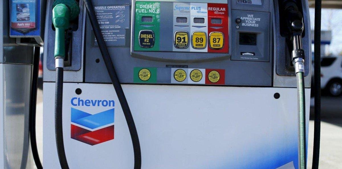 La gasolina en EE. UU. supera los 3,50 dólares por galón, su nivel más alto desde 2024