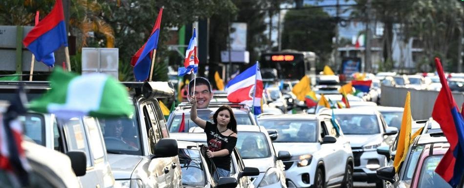 Costa Rica inicia votación este domingo con la derecha como candidato favorito