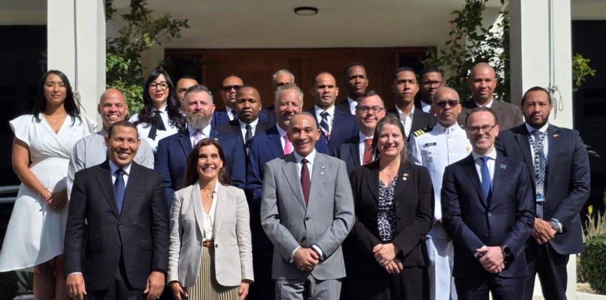 Equipo entrena contra laboratorios ilegales