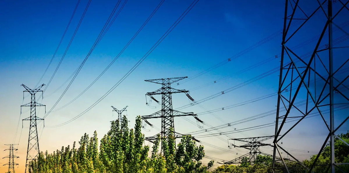 Eficiencia de las EDE retrocede a 383 clientes por empleado