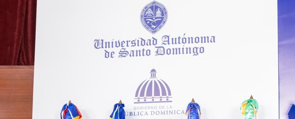 Abinader afirma servicio público exige carácter y anuncia 500 nuevos cupos en maestría en gobernanza