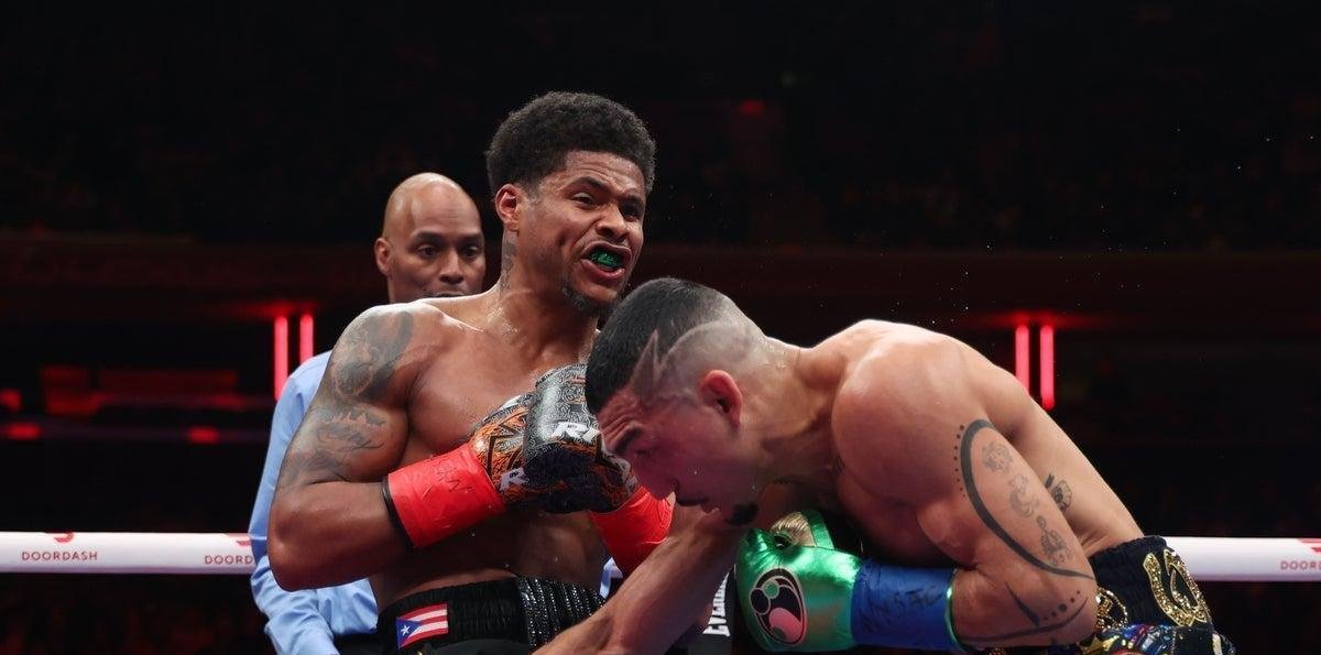 Shakur Stevenson conquista el título superligero tras vencer a Teófimo López en Nueva York