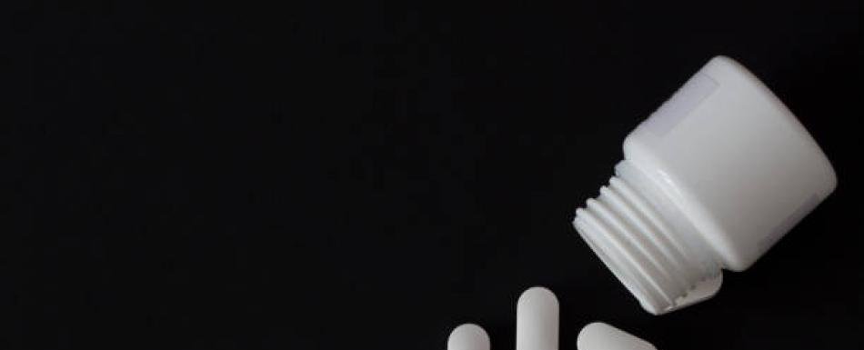 Condenan a tres médicos en Polonia por retrasar aborto a mujer que finalmente murió