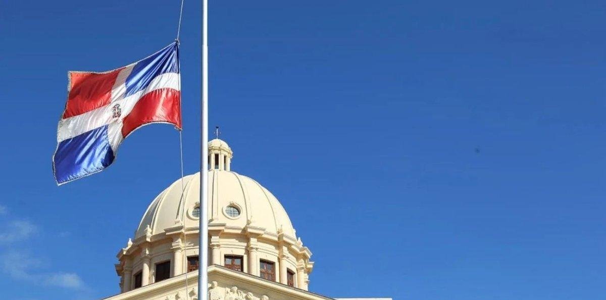 Luis Abinader declara el 1 de febrero día de duelo oficial por fallecimiento de Ramón Alburquerque