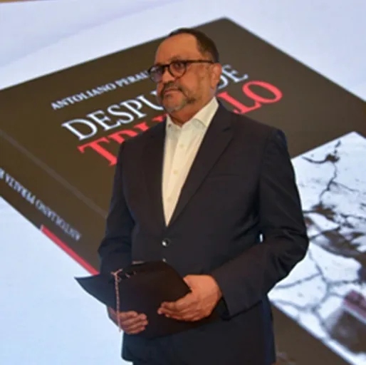 Ponen en circulación libro «Después de Trujillo. Un lustro convulso»
