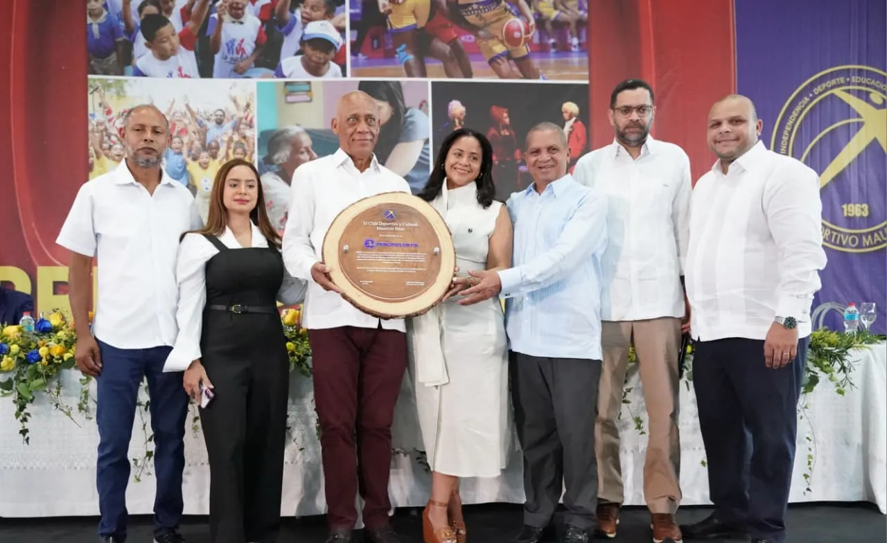 Mauricio Báez celebra 63 años y reconoce a Boyón Domínguez