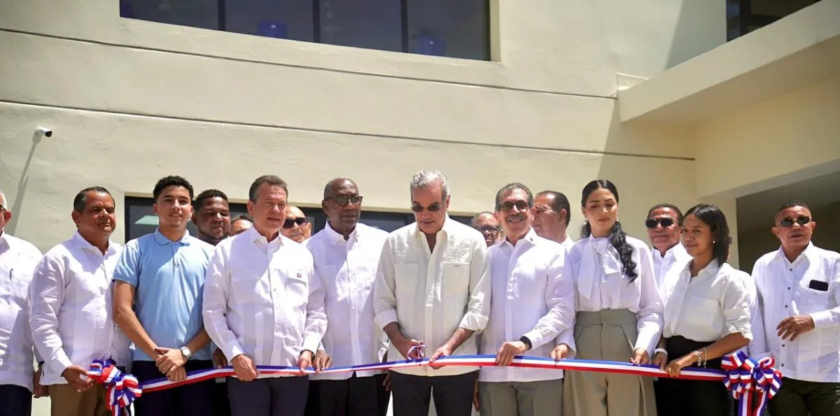 Luis Abinader inaugura nuevo centro UASD en Santiago Rodríguez