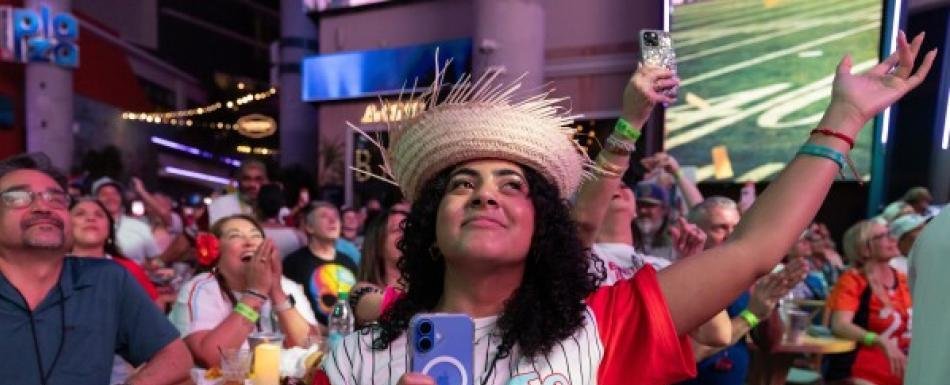 Puerto Rico se detuvo 13 minutos para aplaudir la historia y disfrutar del brillo de Bad Bunny