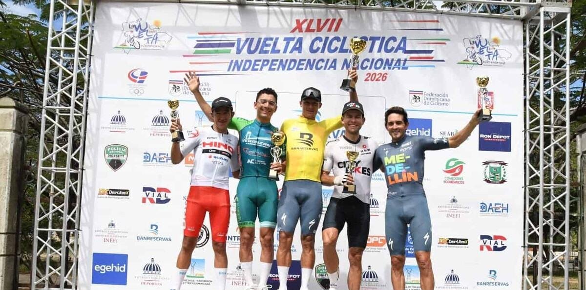 Wilmar Paredes y Team Medellín campeones de la 47 Vuelta Ciclística Independencia Nacional